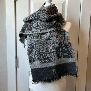 Vintage Yves Saint Laurent Grey Wool Scarf from the 1980s Great Condition!